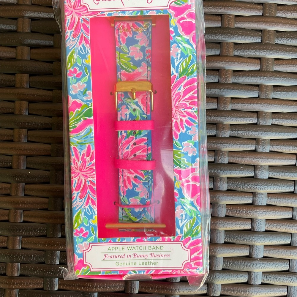 NIB Lilly Pulitzer Apple Watch band. Zanzibar Blue Bunny Business So Cute!